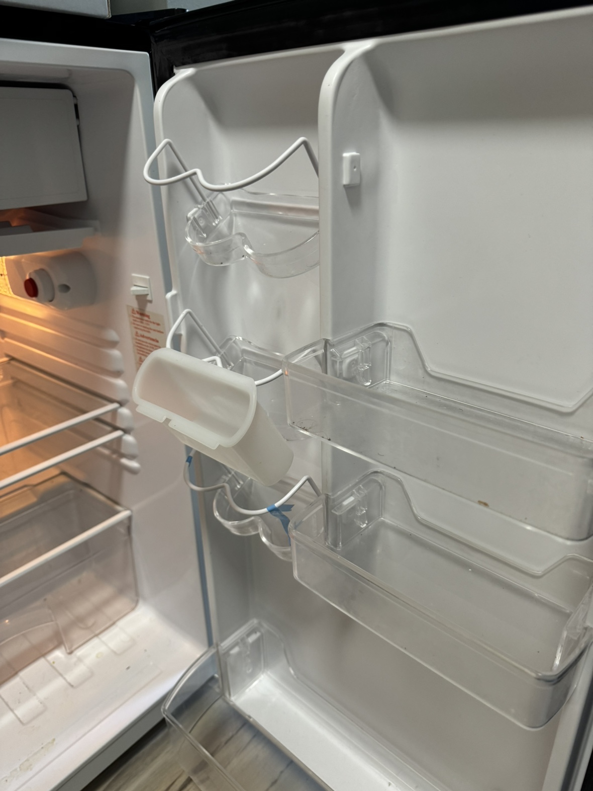 Magic Chef Mini Fridge - photo 3