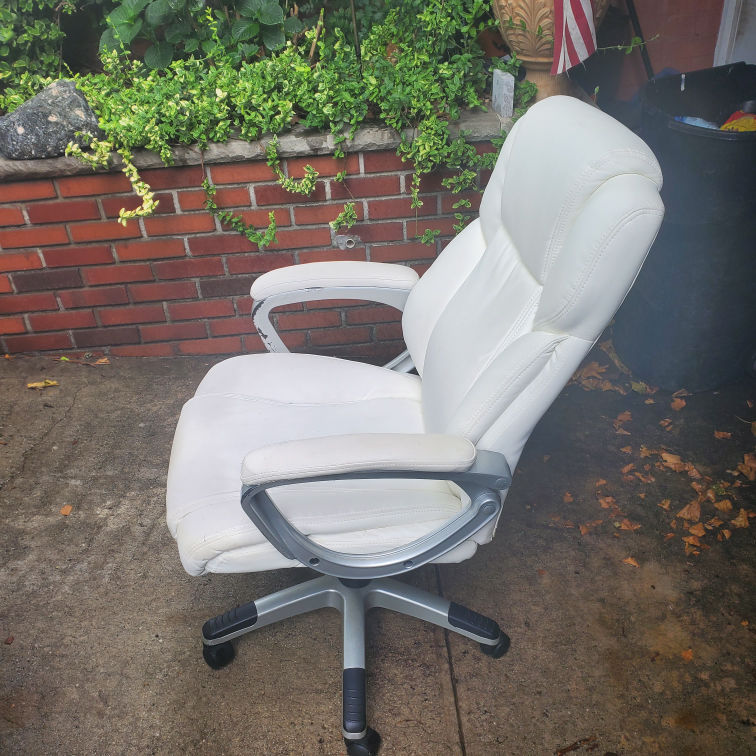 Office Chair.. Fair Condition image indicator(5)