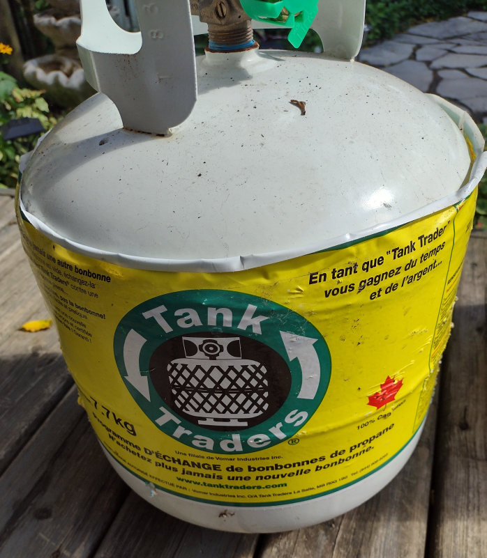 Two Tank Trader Propane Tanks image indicator(2)