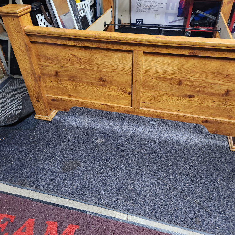 Queen Size Bed Frame - photo 4
