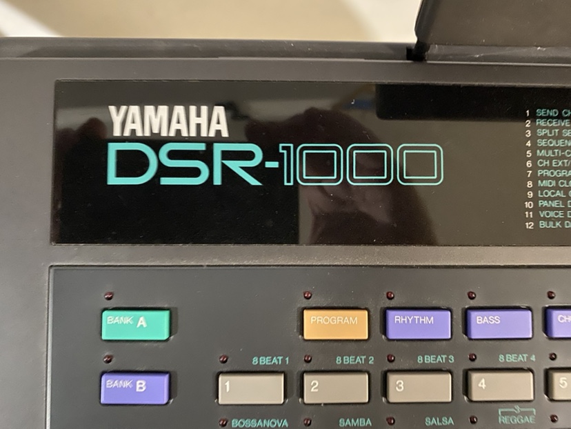 piano keyboard with stand thumbnail