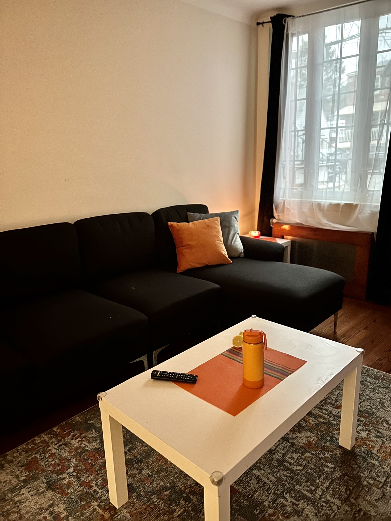 Black couch - photo 2