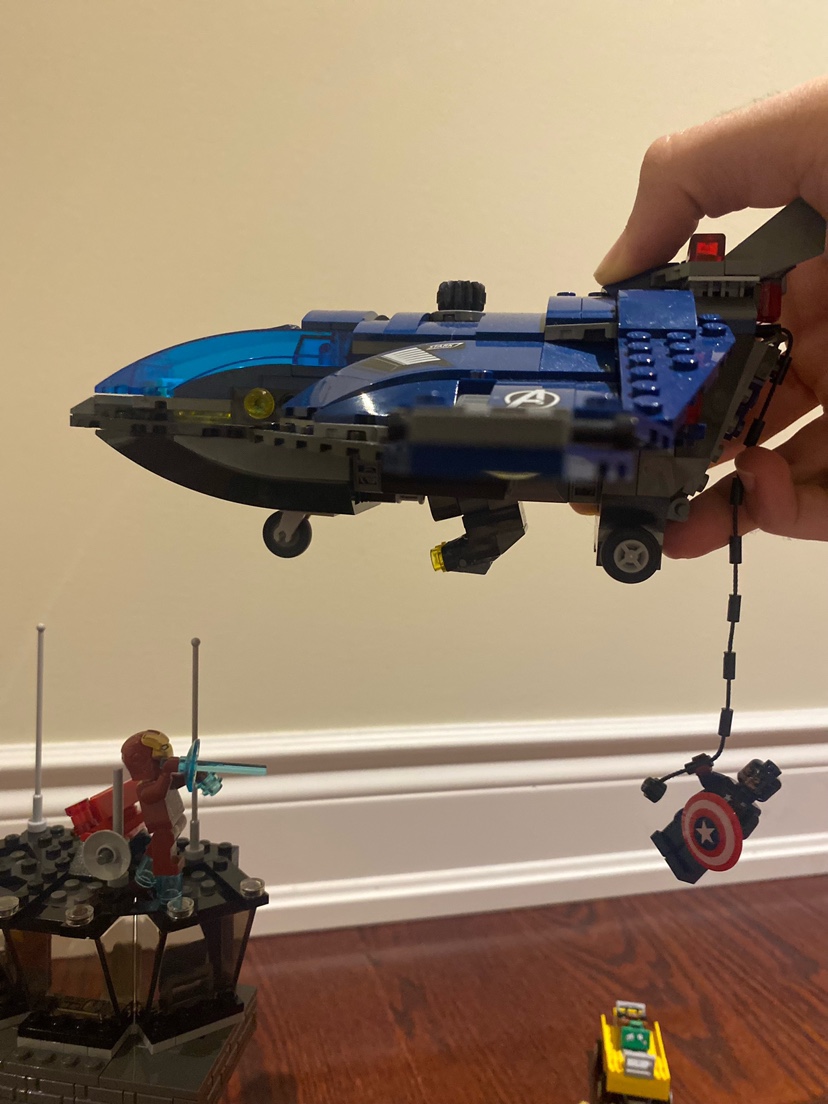 LEGO Avengers Civil War Airport Scene - photo 3