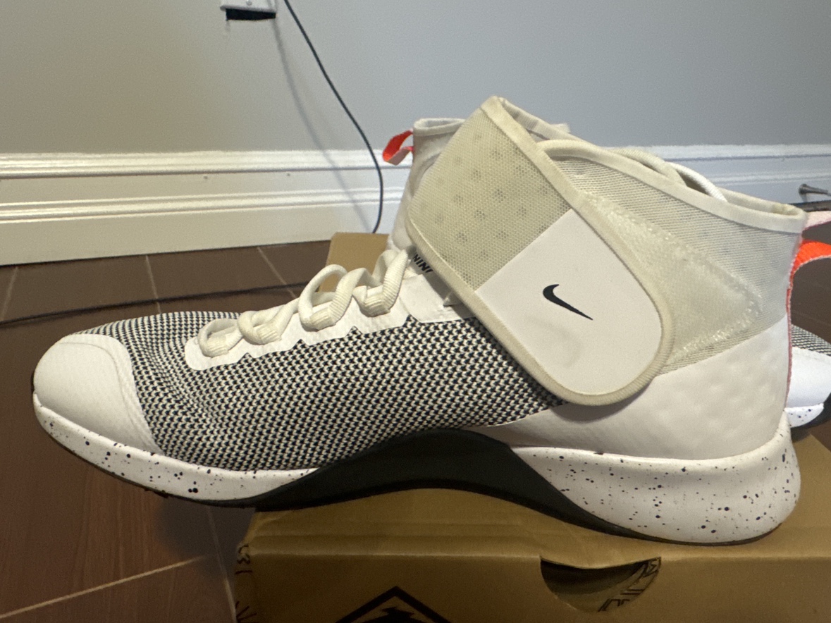 Nike training shoes - photo 4