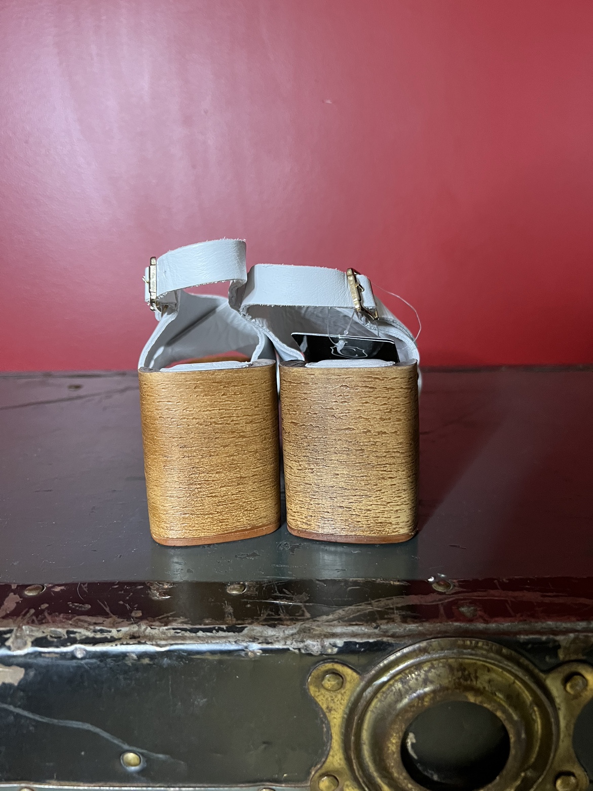 NWT White Leather Platform Sandals - photo 5