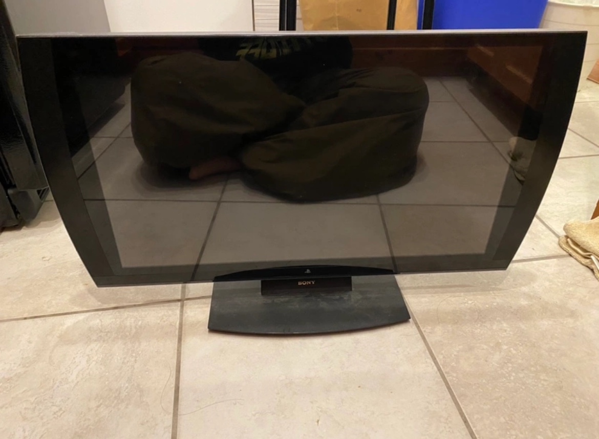 Sony 3D Playstation Display Monitor (24 inch) thumbnail