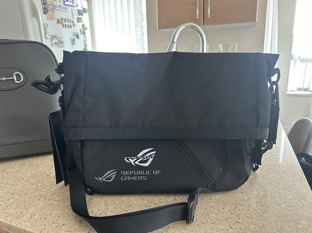 ROG Archer Messenger Bag