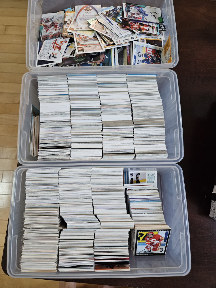 Hockey/Baseball/Basketball Card Lot - photo 3