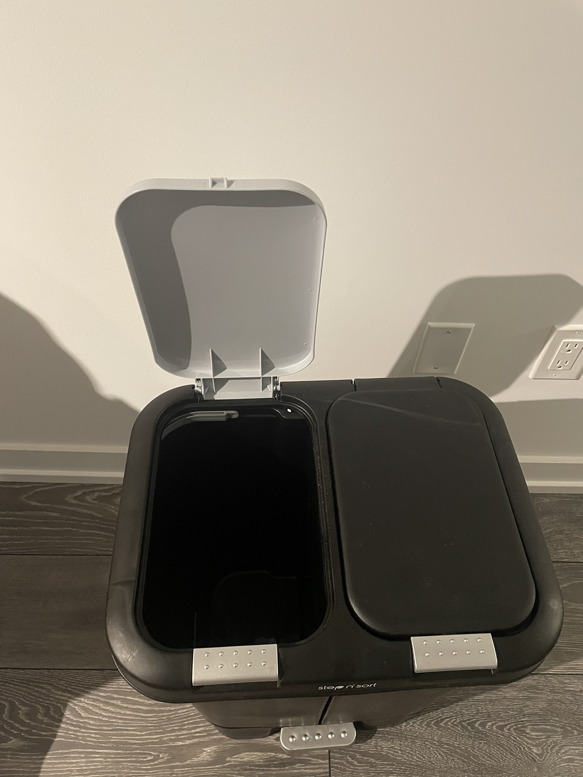 Step N' Sort Dual Compartment Trash & Recycling Bin - photo 3