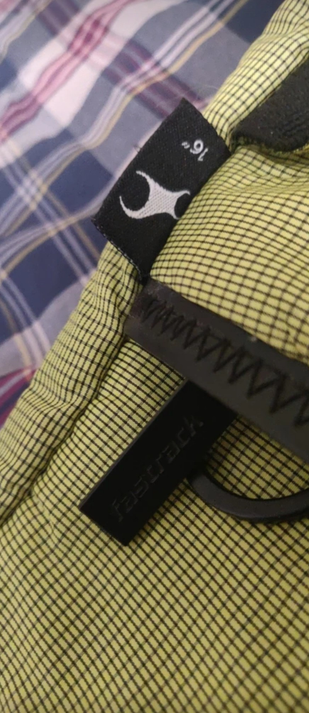 Laptop sleeve 16" image indicator(2)