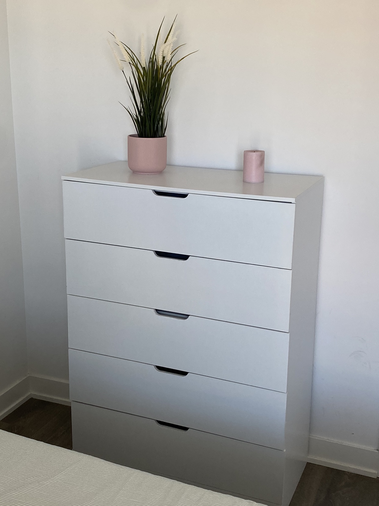 Brand New White 5 Drawer Dresser image indicator(8)