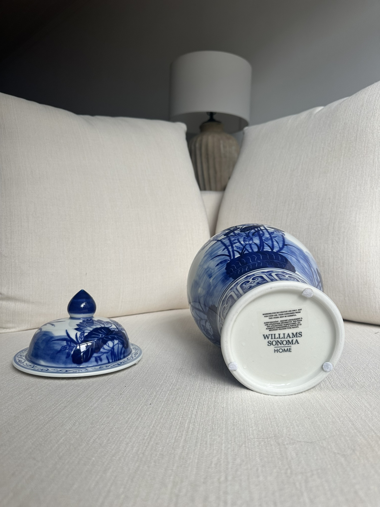 Williams Sonoma Large Blue China Jar image indicator(5)