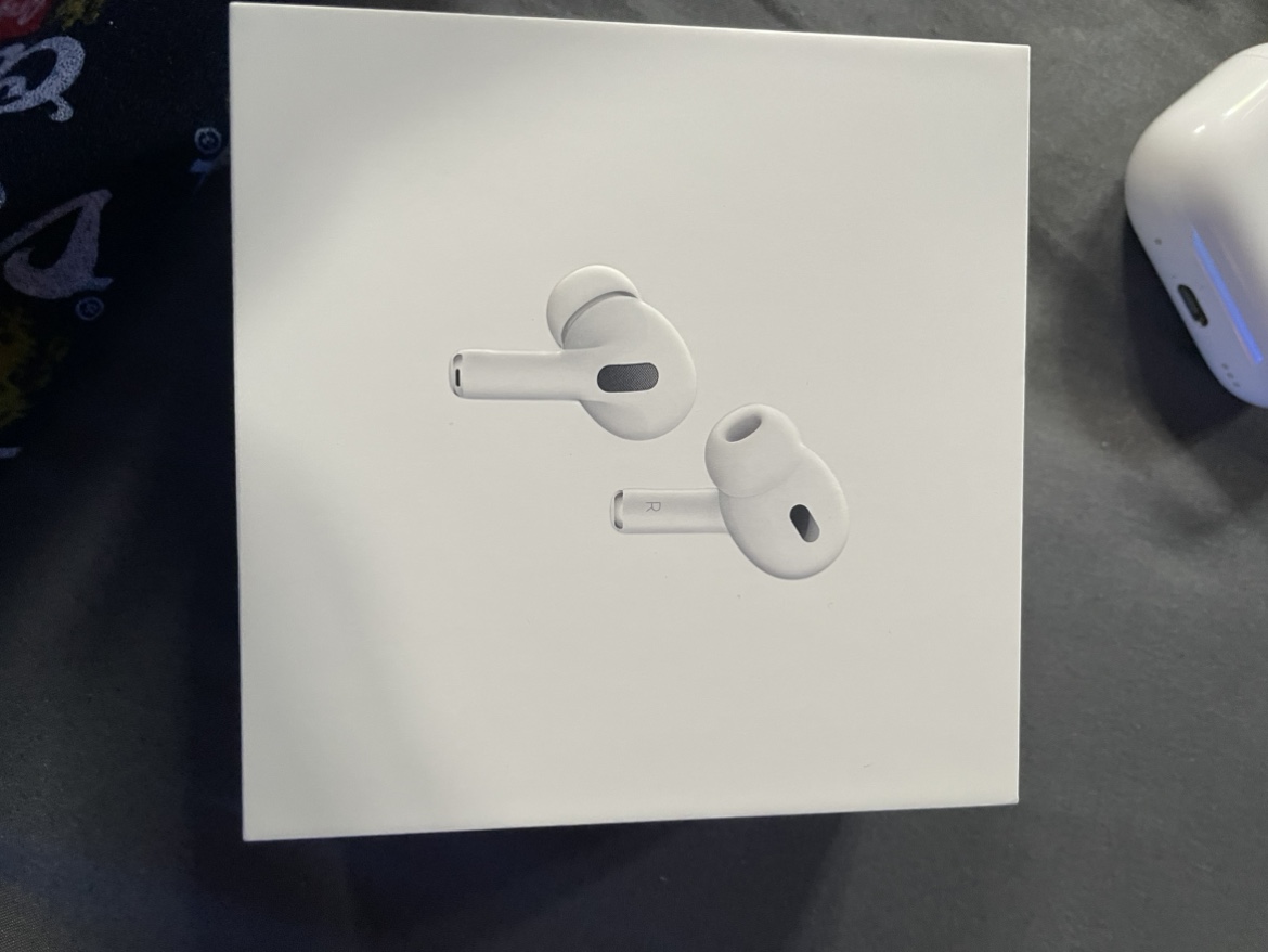 AirPods Pro 2 generation, with USB C and MagSafe case - photo 3