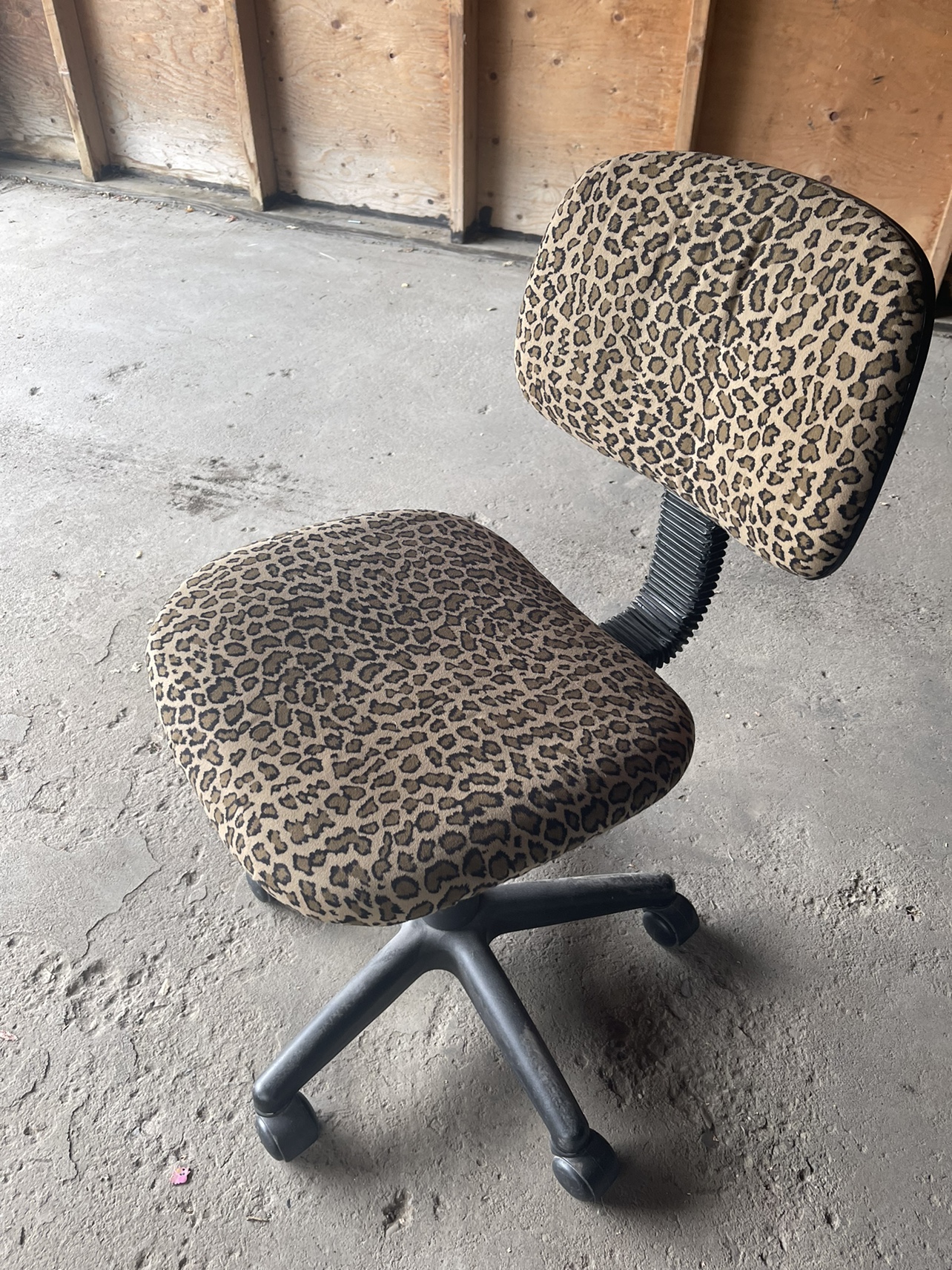 Cheetah Print Chair - photo 2