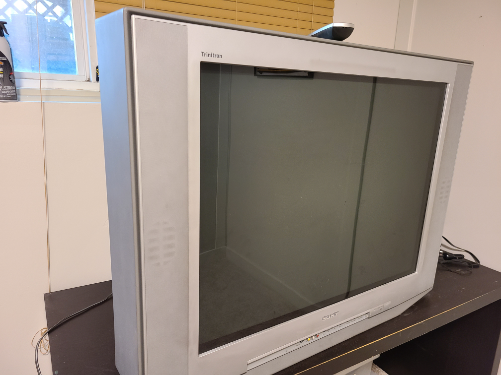 sony trinitron 36in tv