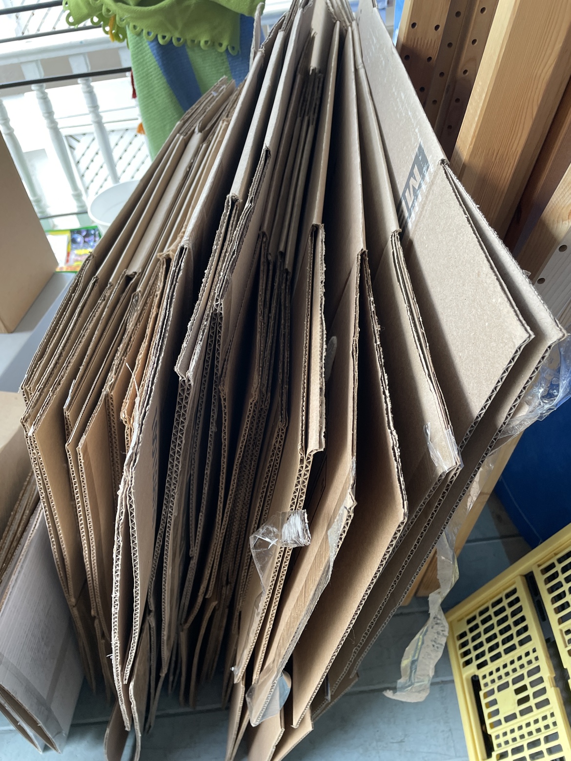 Moving boxes & packing materials