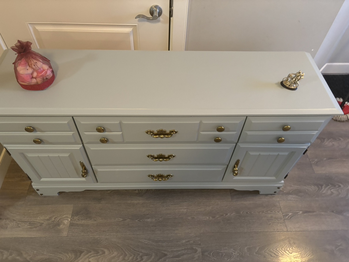 Vintage Dresser - photo 3