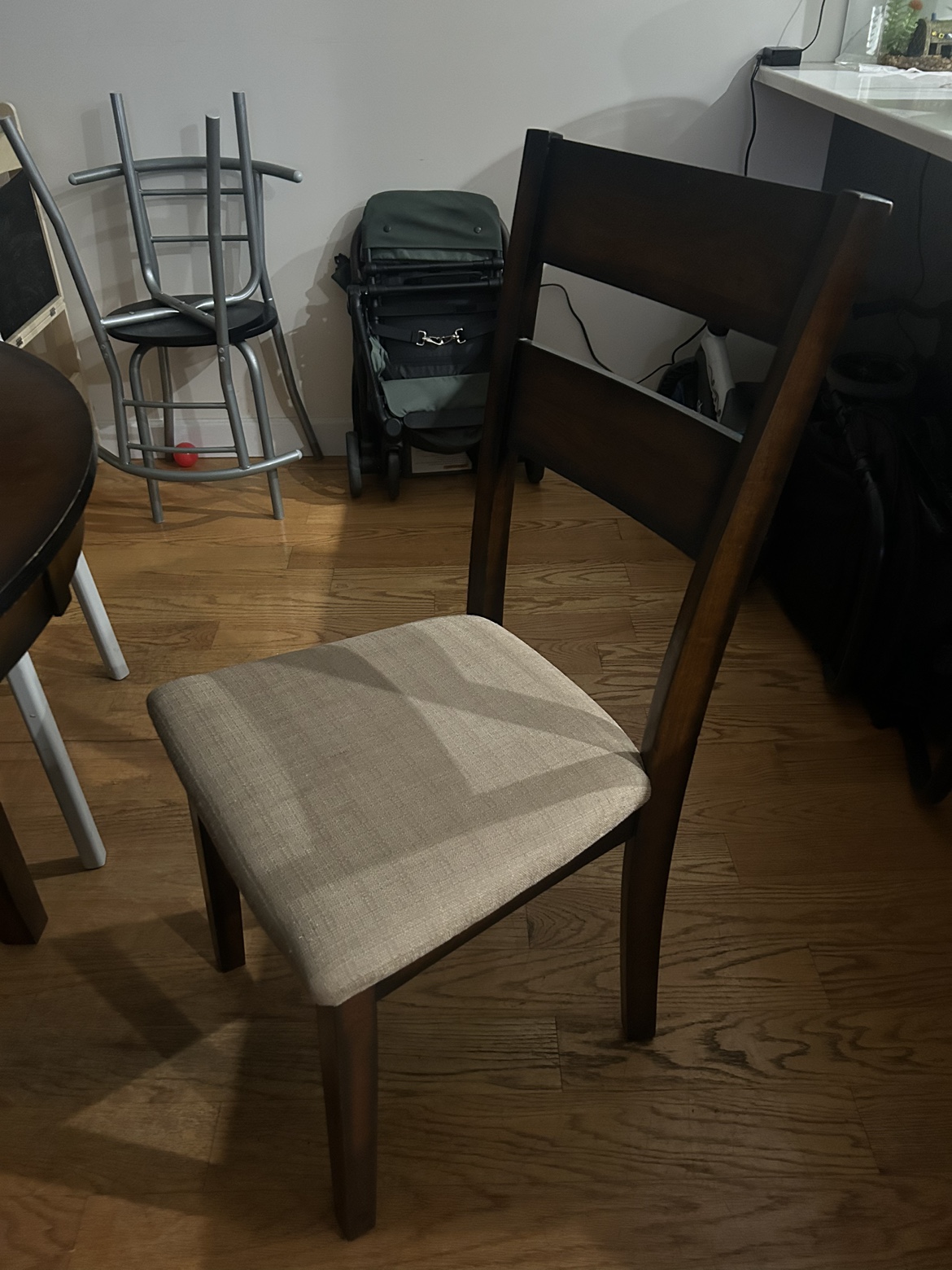 Dining Room Table and Chairs Set - photo 2