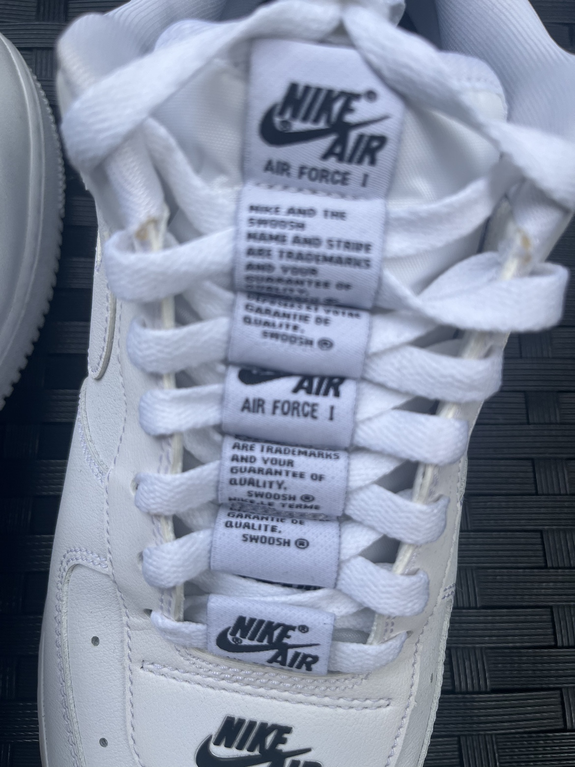 MENS SZ 10IKE AIR FORCE 1 image indicator(3)