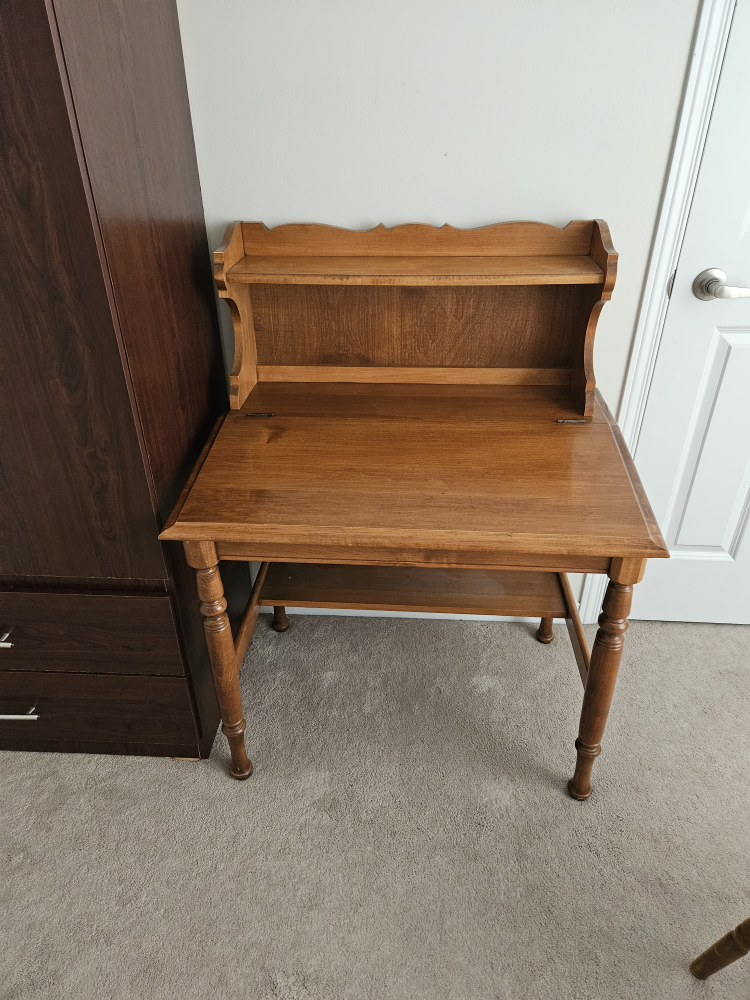 Solid Wood Heavy Study Table & Chair image indicator(7)