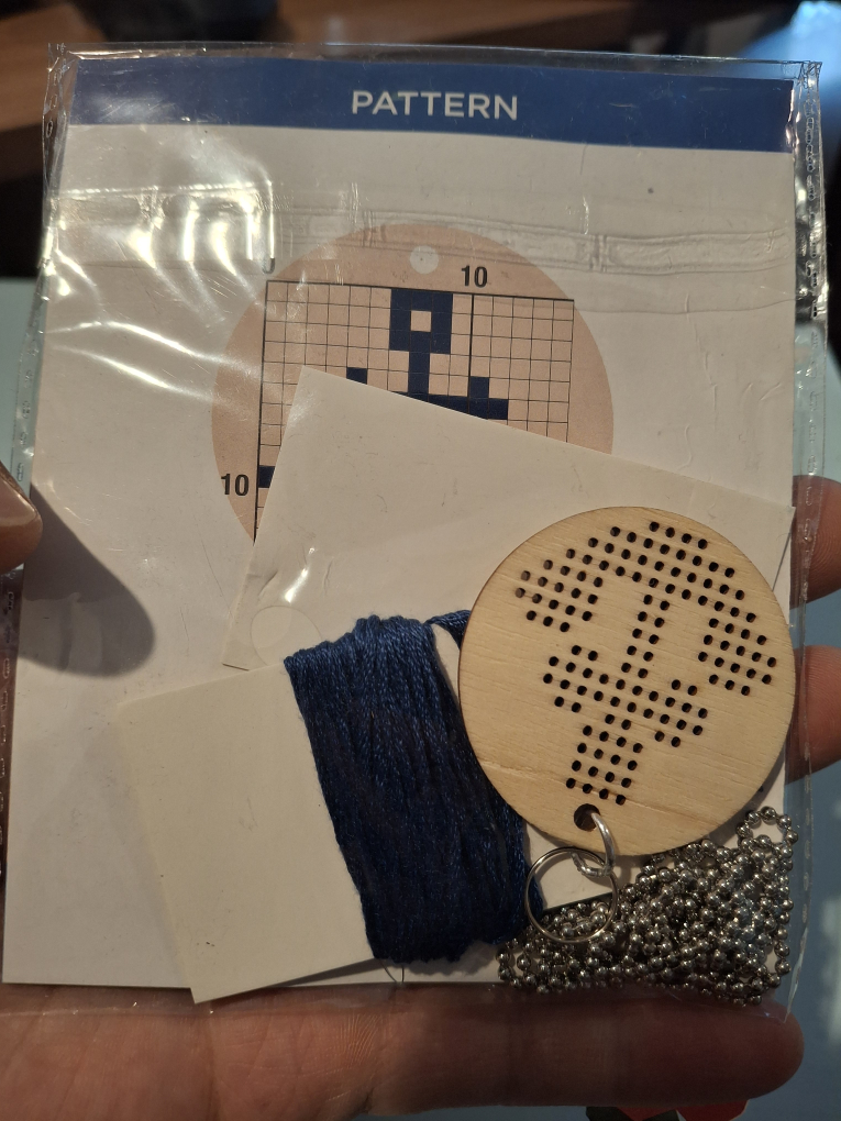 Anchor Cross Stitch Pendant Necklace Craft Kit image indicator(2)