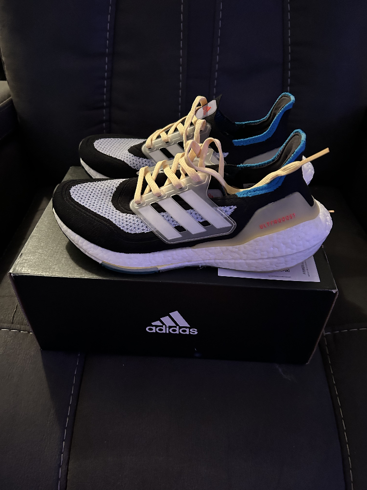 Adidas Ultraboost 21 Women's Size US 7 Shoes