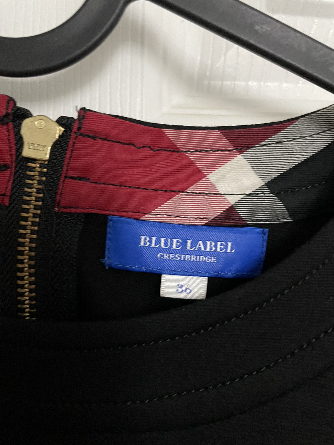 (Burberry) Blue Label Black Dress image indicator(4)