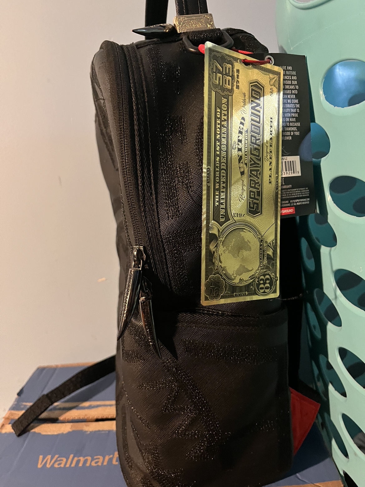 SprayGround Bag image indicator(4)