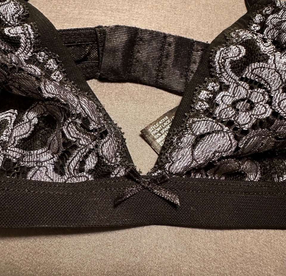 Black Floral Lace Bra (Medium) Platinum Lingerie - photo 2