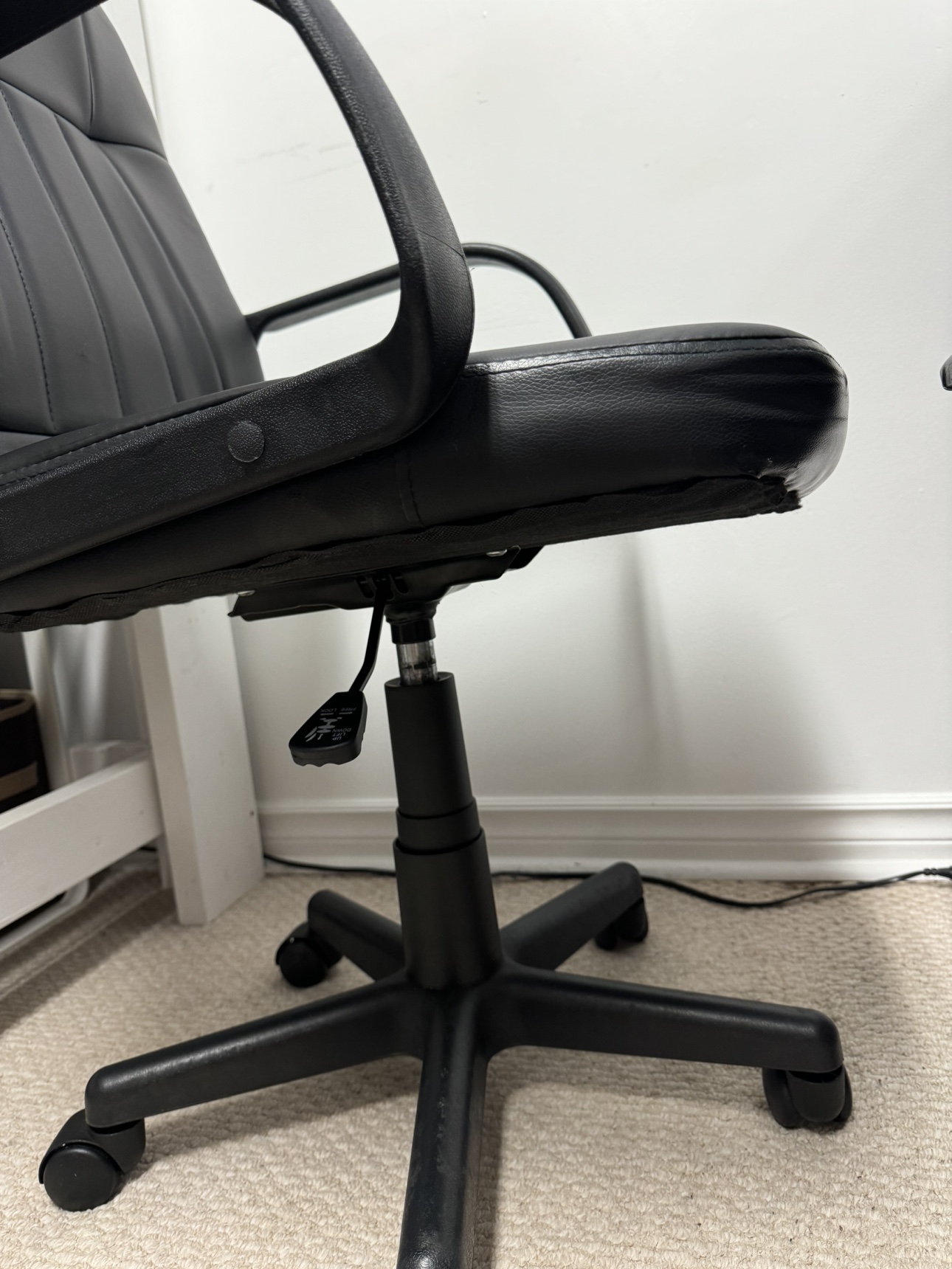 Desk chair - photo 3
