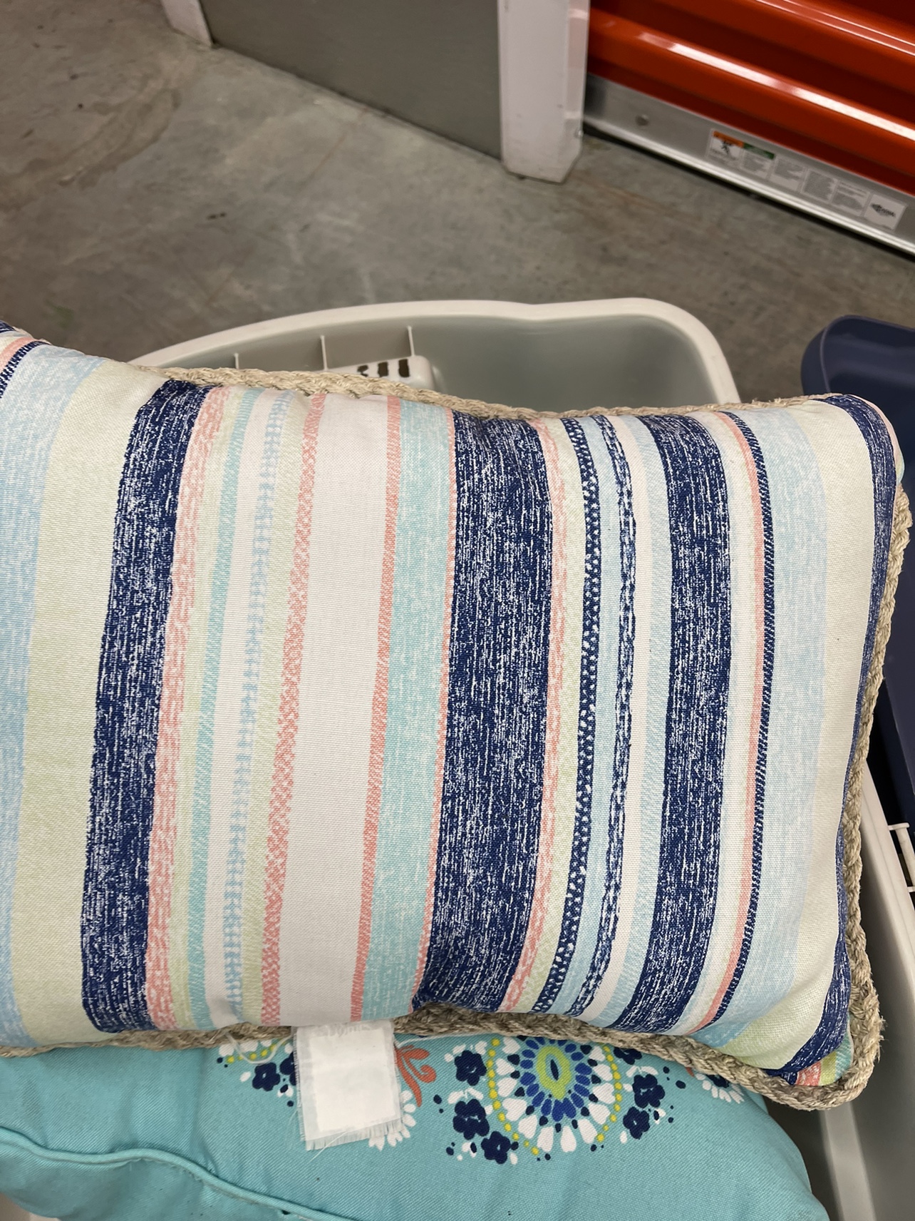 Set of 3 Decorative Outdoor Pillows image indicator(2)