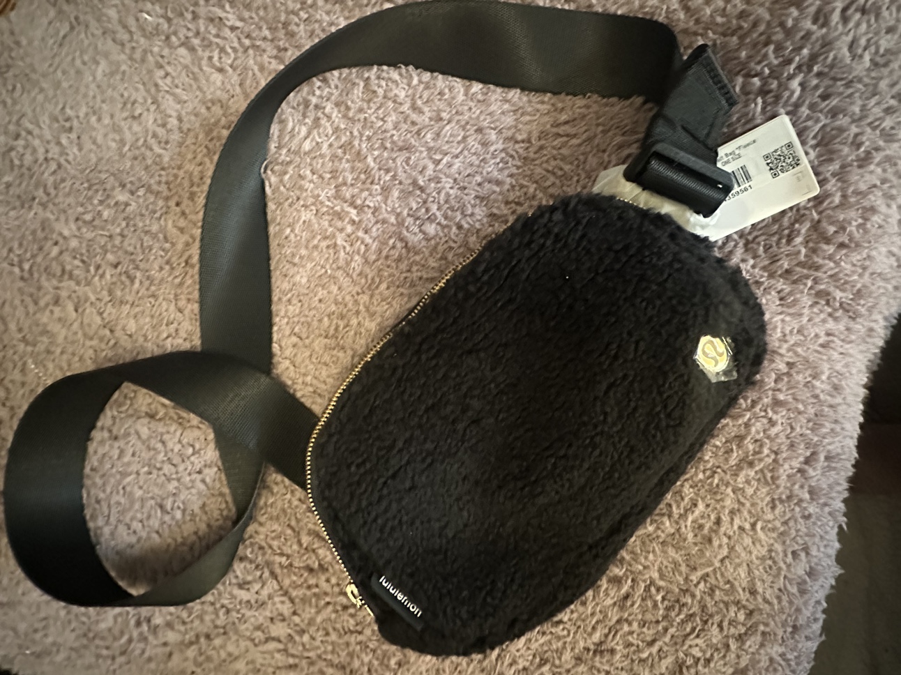 Brand new Lululemon Belt Bag black fleece o/a