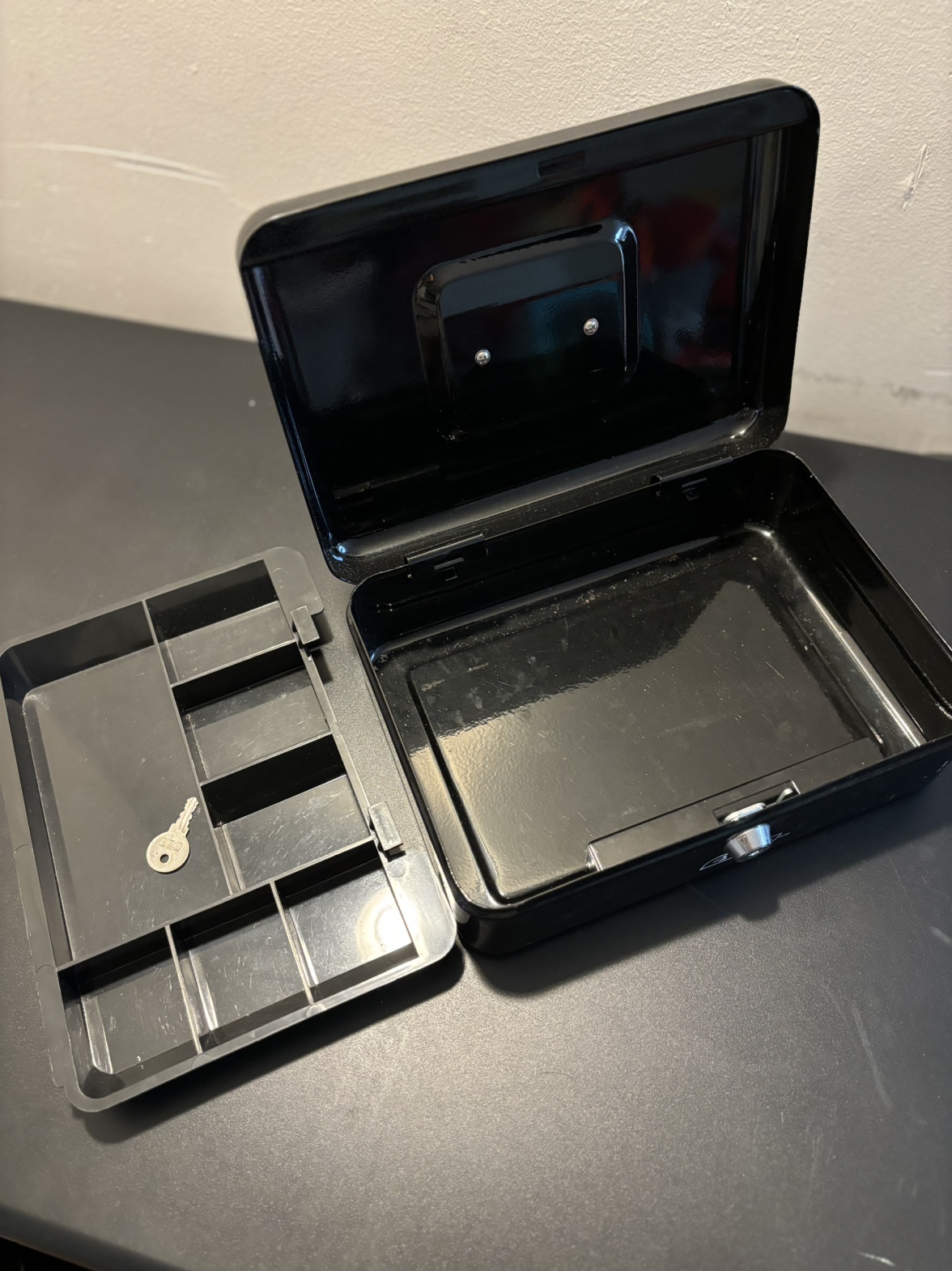 Garrison Steel Cashbox image indicator(2)