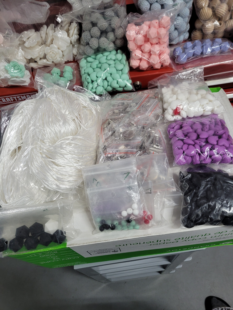 Silicone Beads, Cord and Hardware image indicator(3)