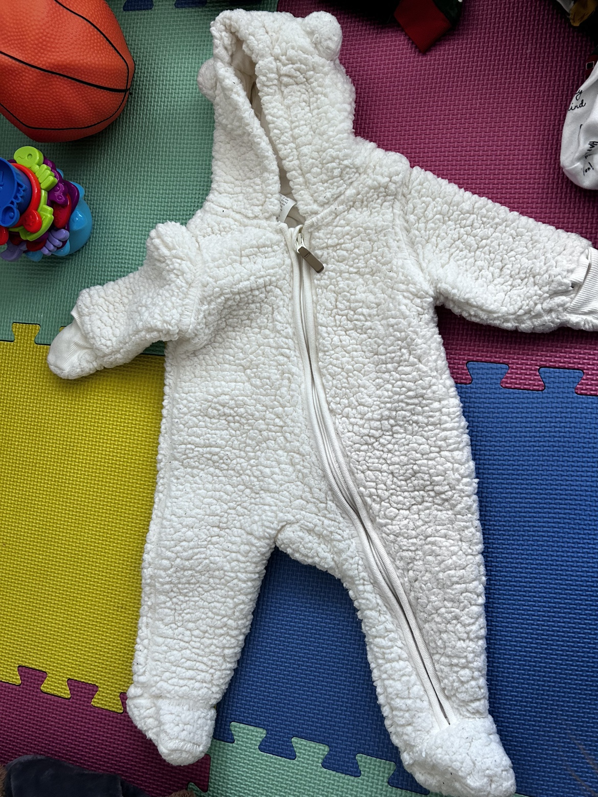 8 winter rompers 3-6 months - photo 4