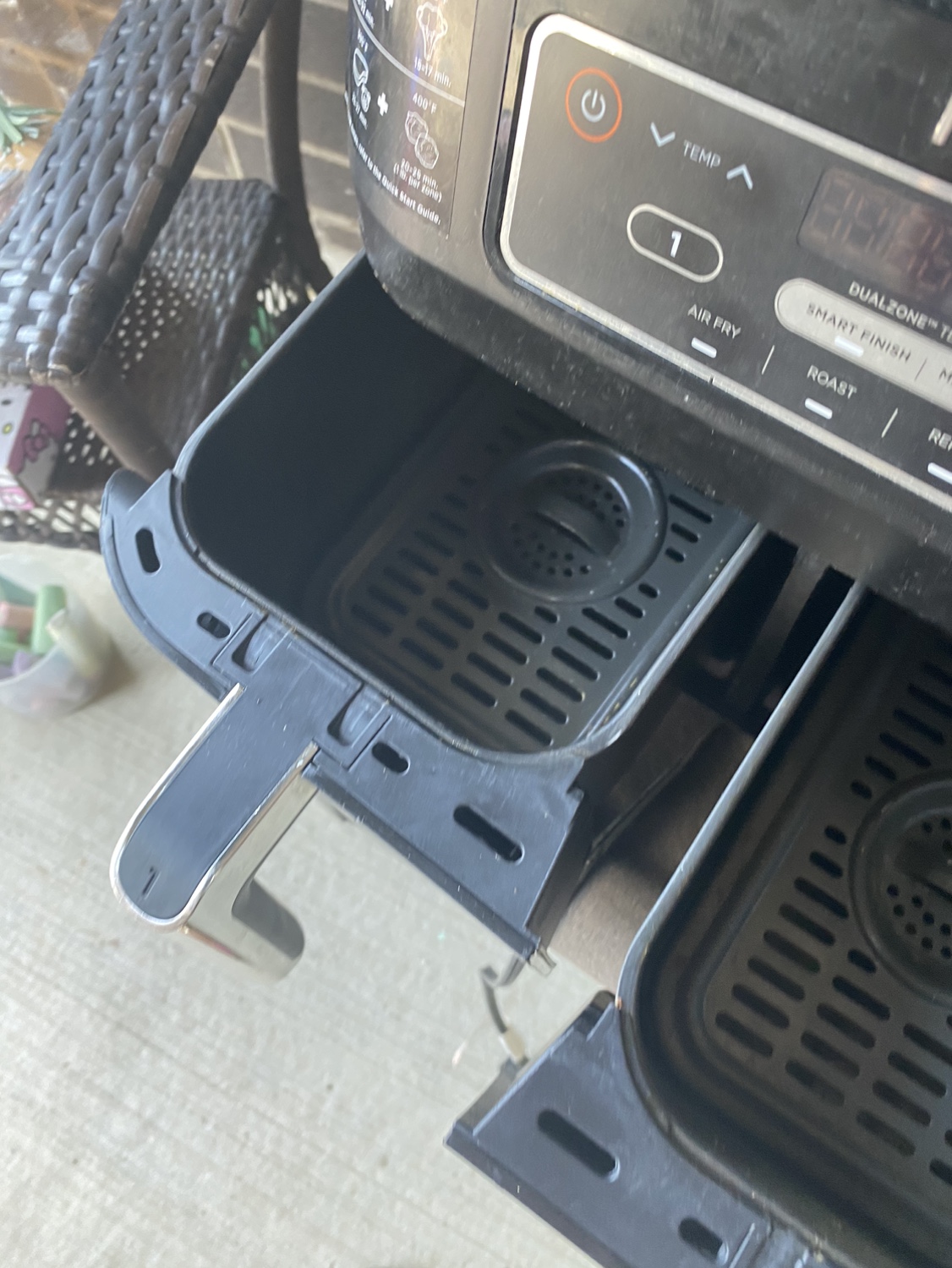 Ninja air fryer 3 yrs old works amazing still
