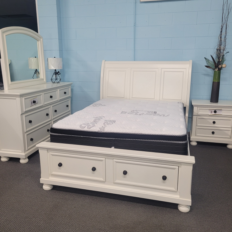 Queen Storage Bed with Dresser and 2xNightsstands