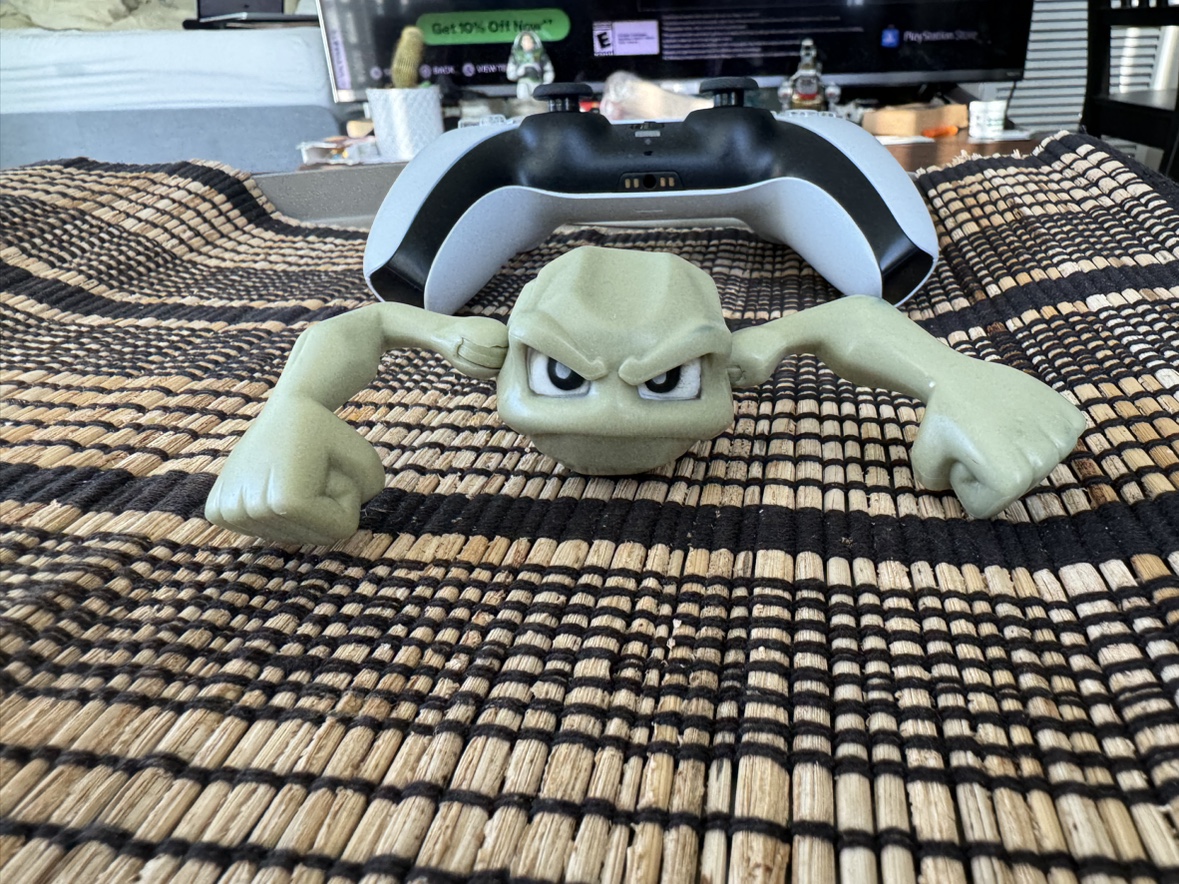 Geo dude pokemon figure - photo 2