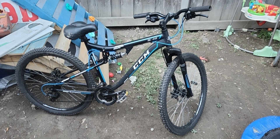 bike doesn't get used hoping for quick sale - photo 2