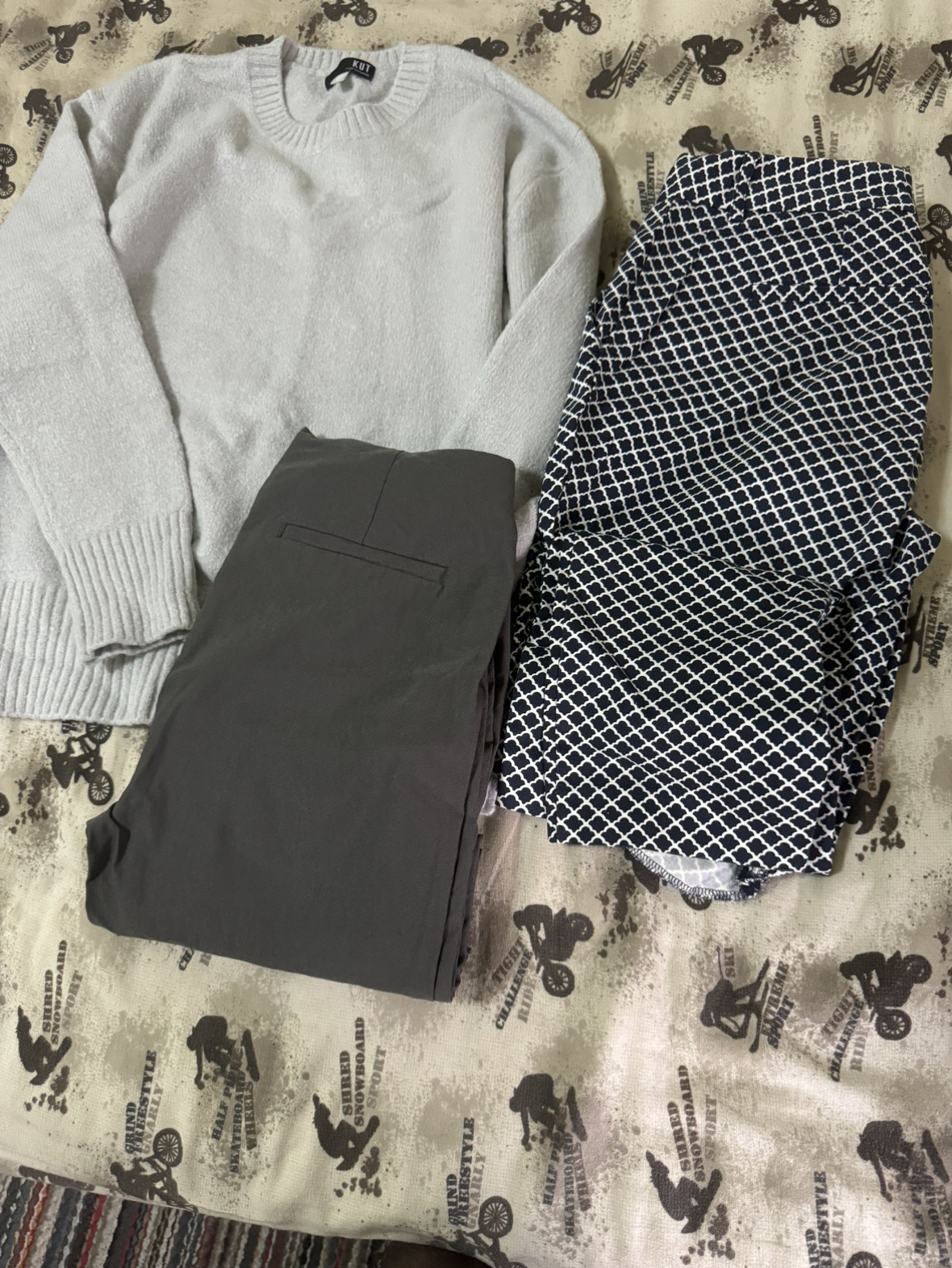 Women’s Cloths thumbnail