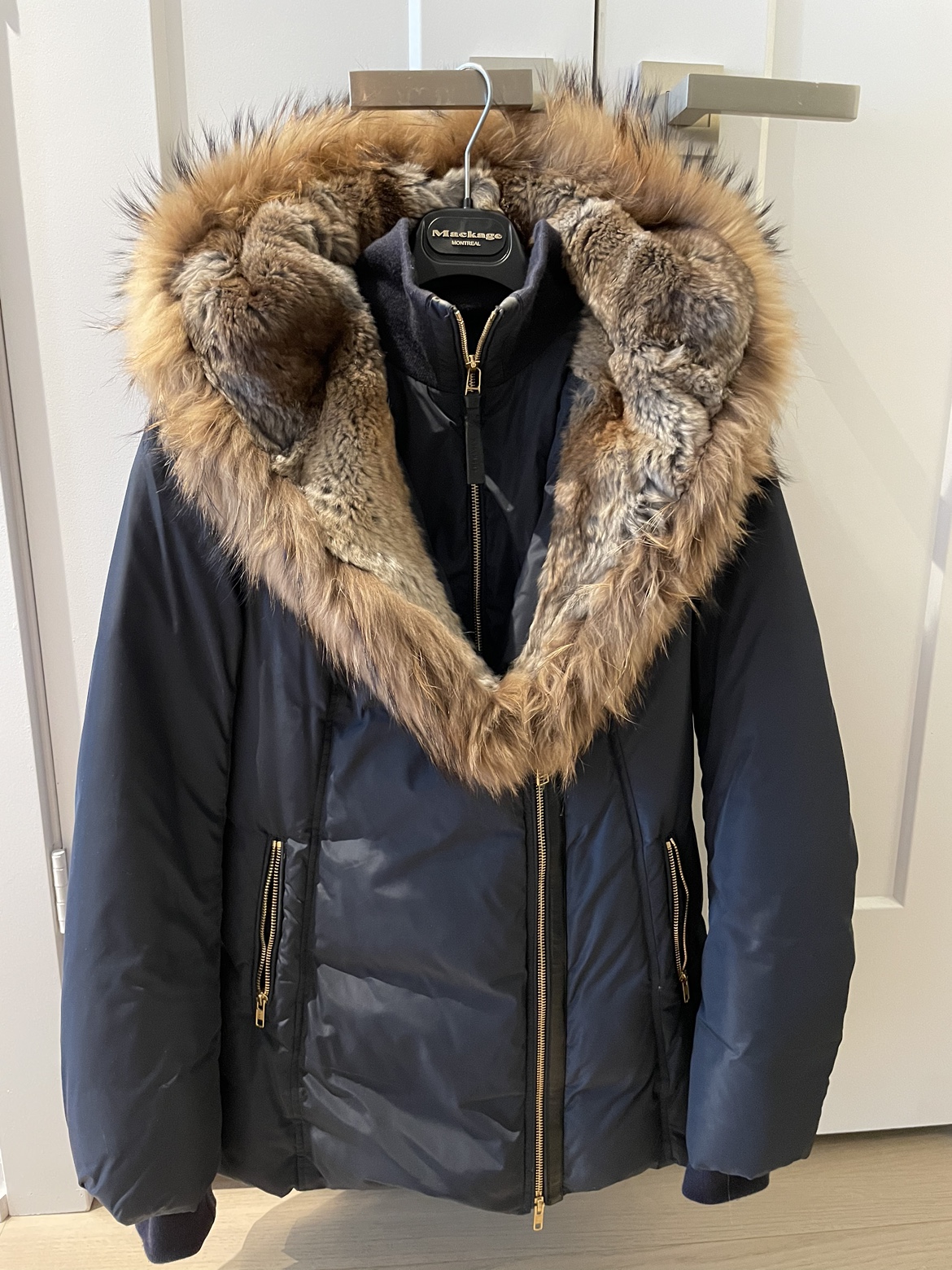 Mackage Down Jacket Women’s Medium thumbnail
