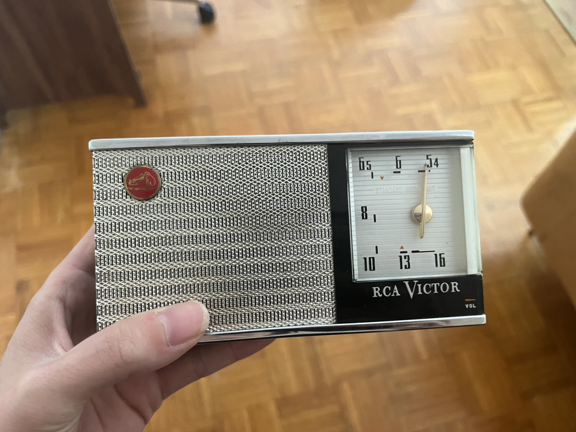 Vintage RCA transistor radio