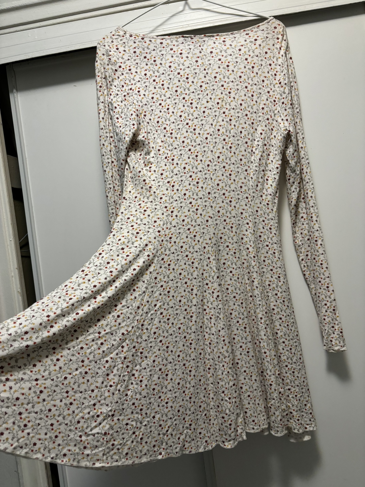 Floral Long Sleeve Dress image indicator(3)