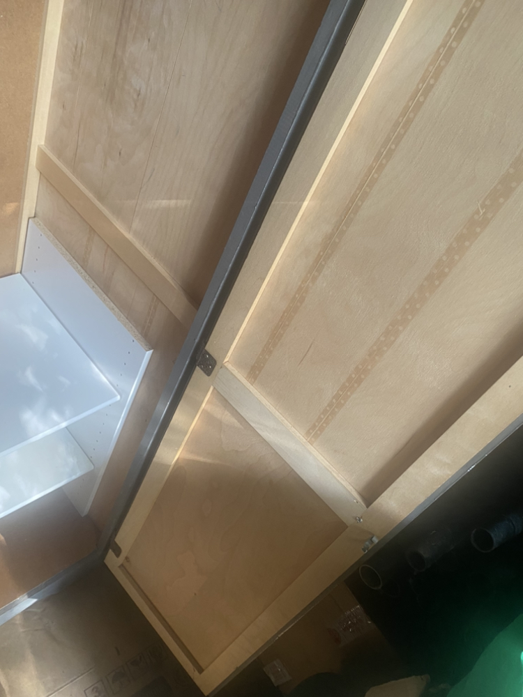 Storage cupboard - photo 4
