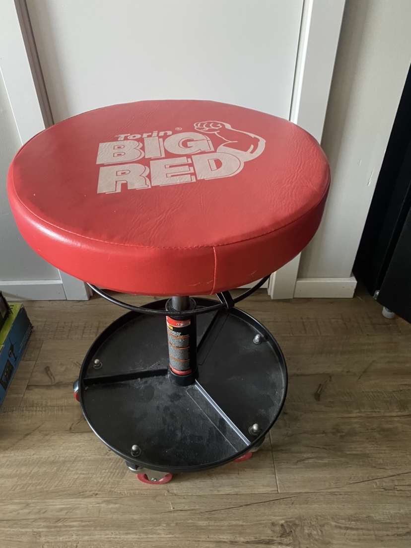 Torin big red mechanic stool