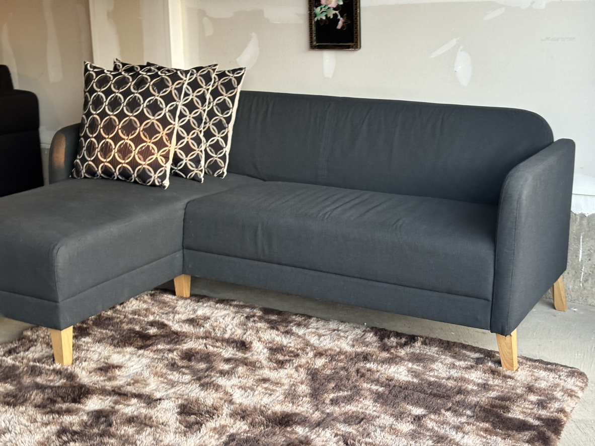 Sectional Sofa with Ottoman - photo 3