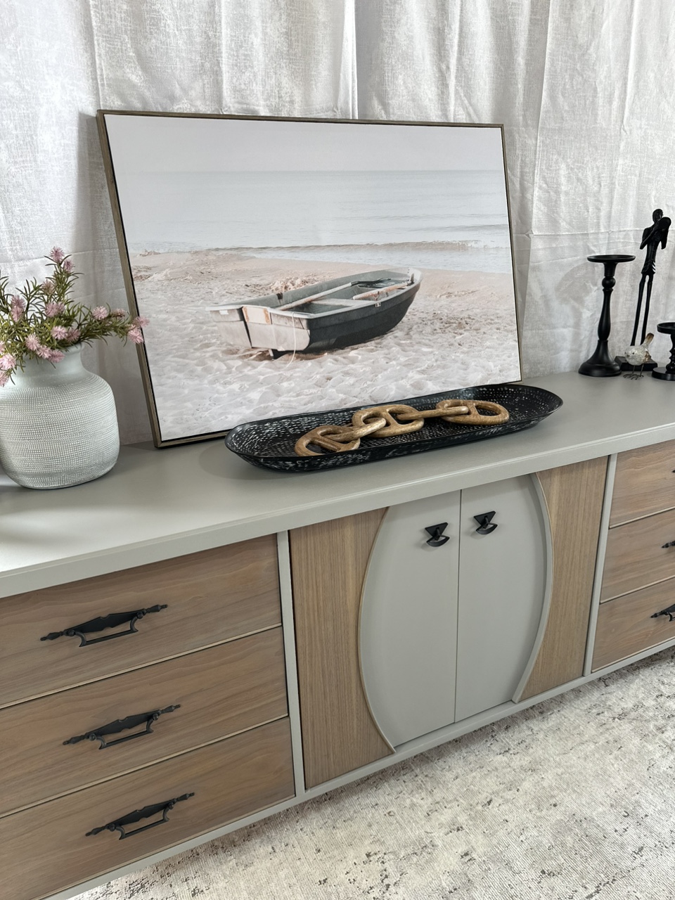 Beautifully Refinished Sideboard/TV Stand - photo 4