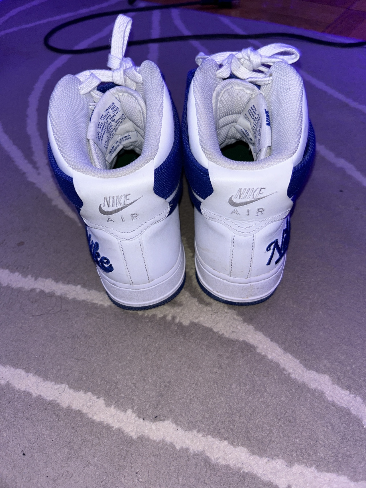 Nike Air Force 1 High image indicator(2)