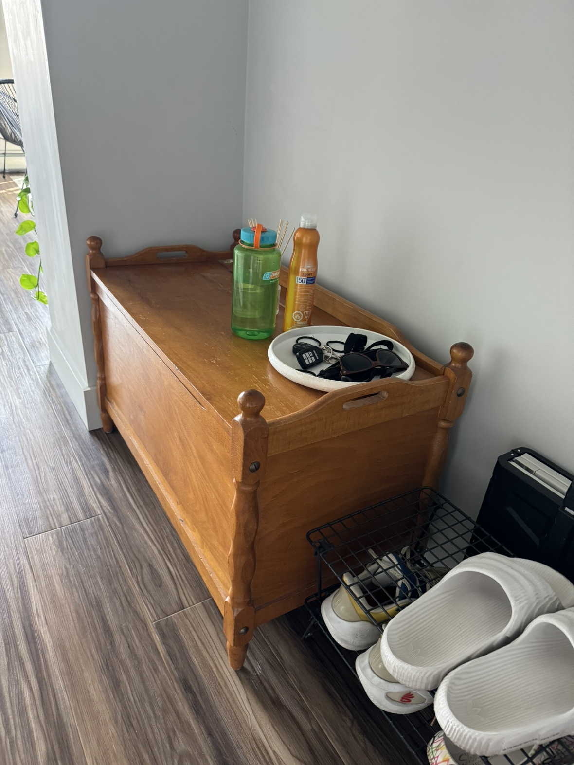 Bench with storage - photo 2