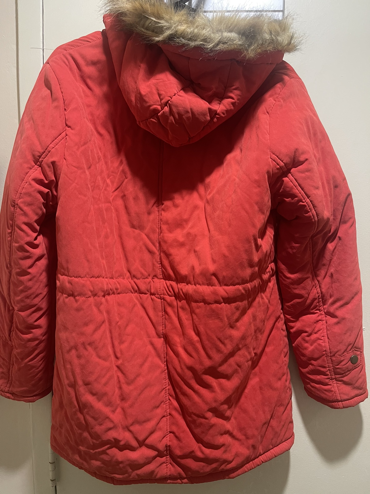 Red coat - photo 2